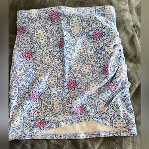 Patterned mini skirt